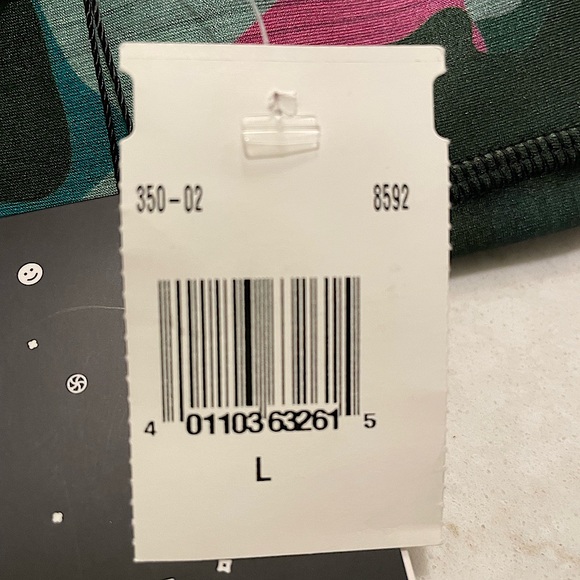 Terez leggings in shiny camo print. New with tags. Size Large - Picture 2 of 7